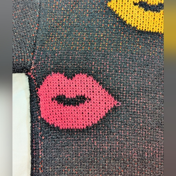 Torrid Open Front Kisses Cardigan (Torrid 00) - Picture 11 of 12